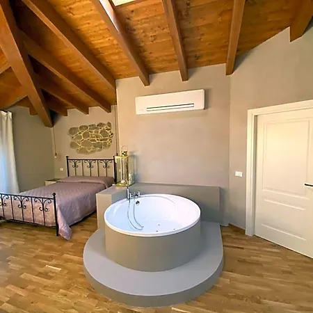L'oca Giuliva Relais לינה וארוחת בוקר 3*