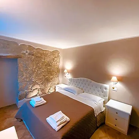 L'oca Giuliva Relais לינה וארוחת בוקר Gaggio Montano